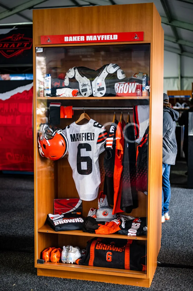 When the Wiring Goes Bad: Dissecting the Mid-Season NFL Collapses That Blindsided Everyone Except the People Inside